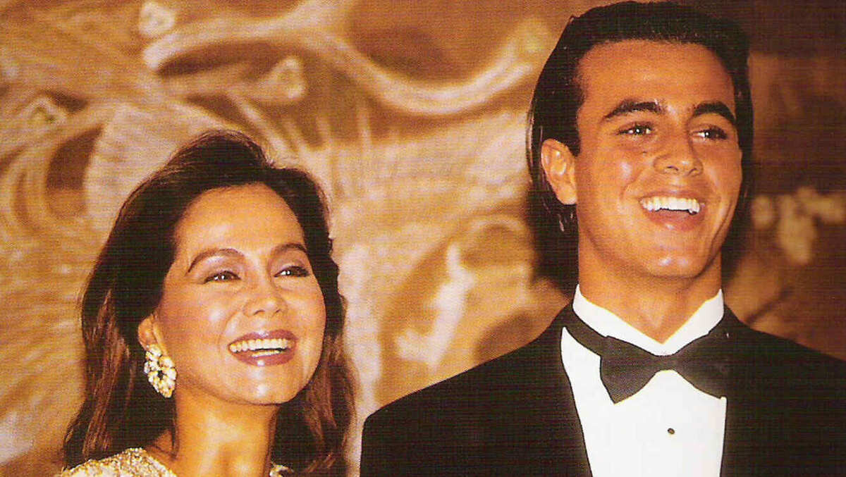 Энрике с мамой  / фото из открытых источников