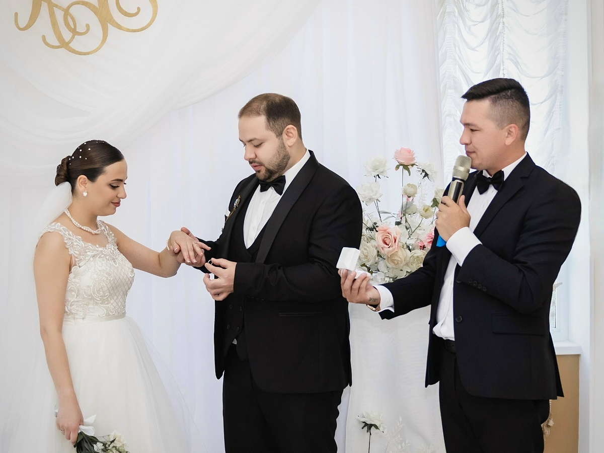 Андрей Рублёв — ведущий на выездную регистрацию в Йошкар-Оле. Эмоции, стиль и внимание к каждому моменту