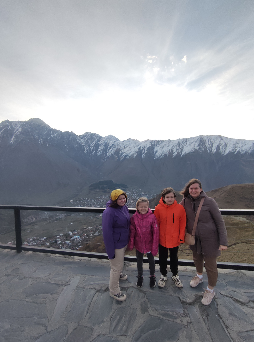 Здесь прям видно как нас сдувает ветер.