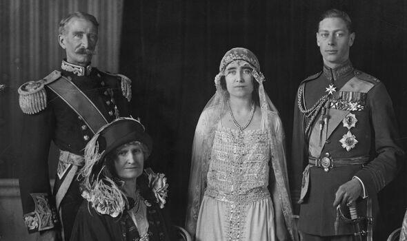 родители и муж и Лиза .Взято из открытых интернет источников для иллюстрации.