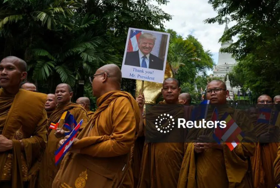 Мирноец шествие в Пномпене в поддержку сделки и лично Трампа | REUTERS