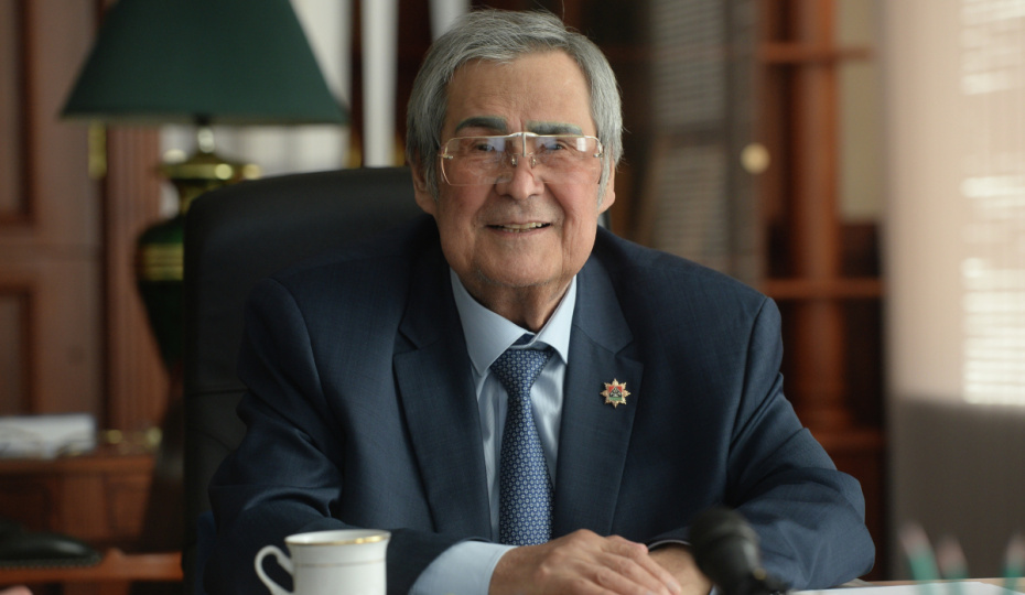 Вражда с Ельциным, «Зимняя вишня», гибель сына, неожиданный внук: как жил и умер глава Кузбасса Аман Тулеев