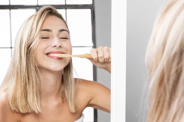    Кому какая зубная щетка показана?