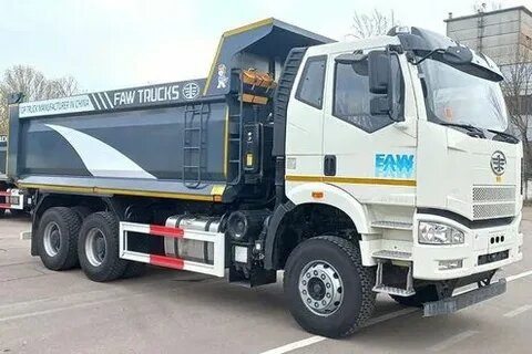 Благодаря рекордному клиренсу и блокировкам, FAW J6 проезжает там, где другие самосвалы садятся на мосты