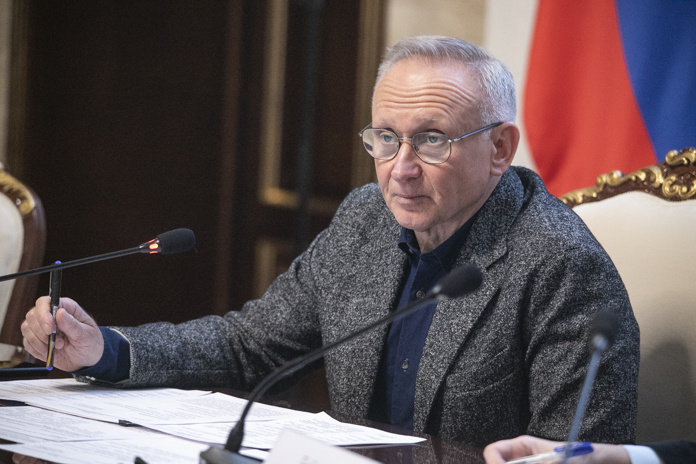    Инициатором совещания был исполняющий обязанности Уполномоченного по защите прав предпринимателей Новосибирской области Андрей Панфёров. Фото: Михаил Периков