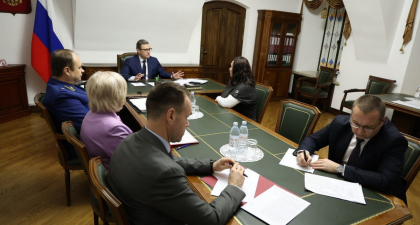    В Вологде по поручению губернатора в подъезде установят подъемник для ребенка-инвалида