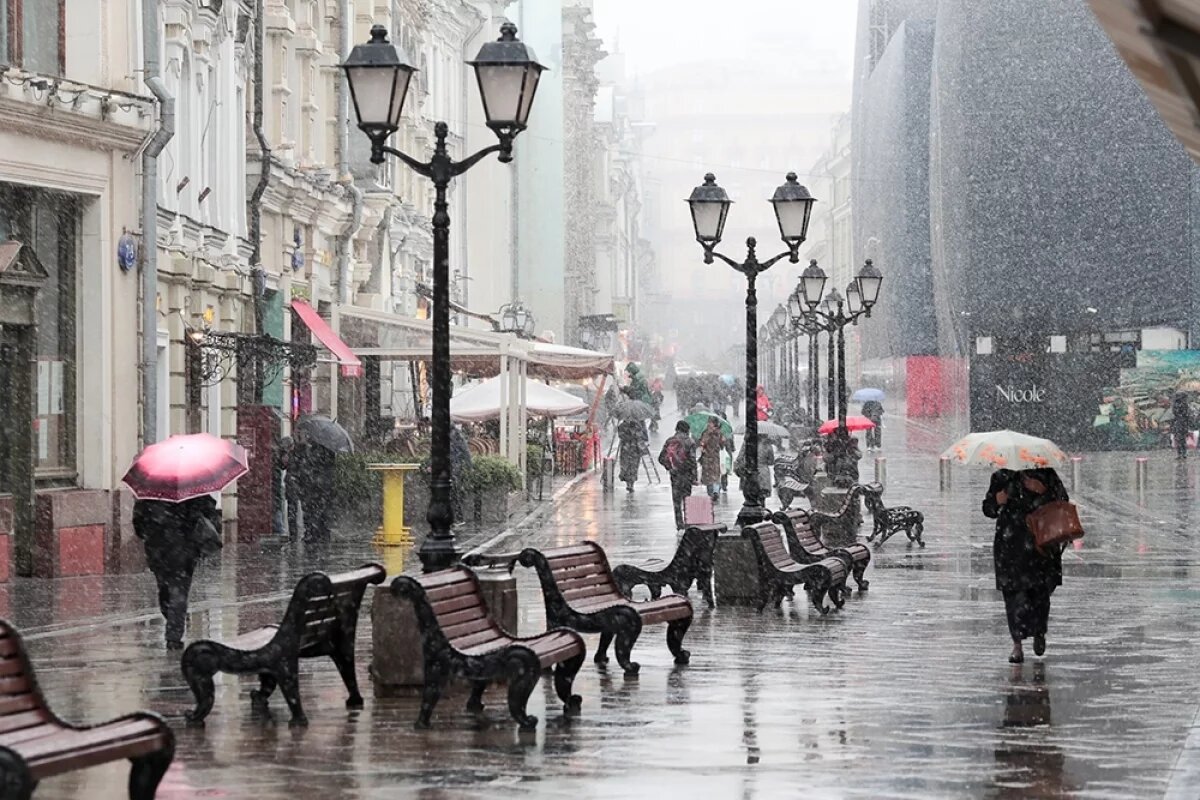    Синоптик Шувалов: в Москве в понедельник ожидается резкая смена осадков