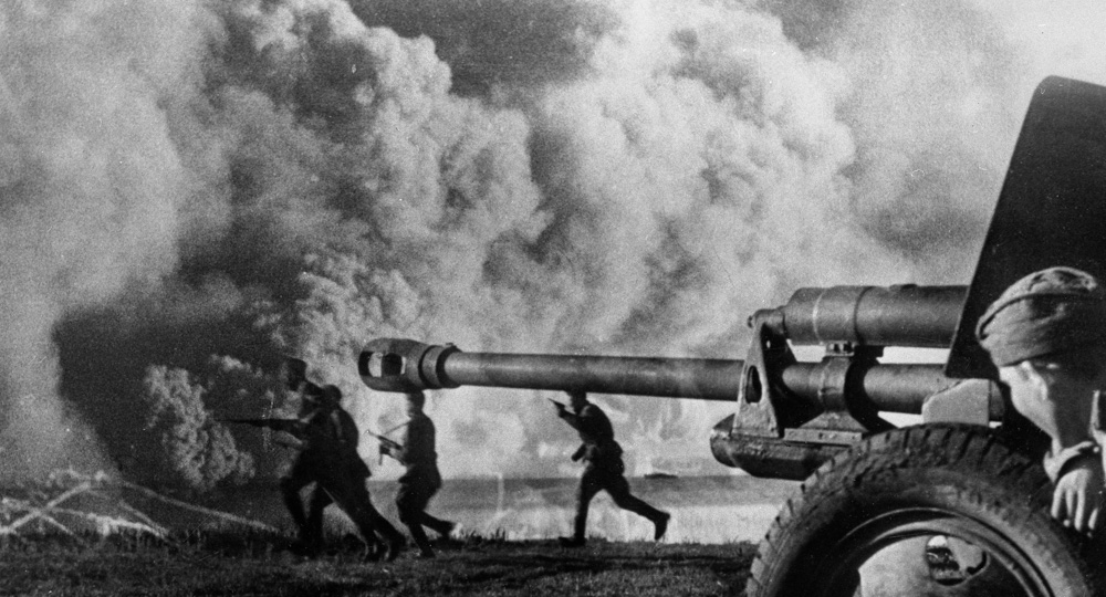 «О прогулке не может быть и речи». Шатаясь от голода и выглядя ходячими скелетами, Иваны рвали нас голымы руками