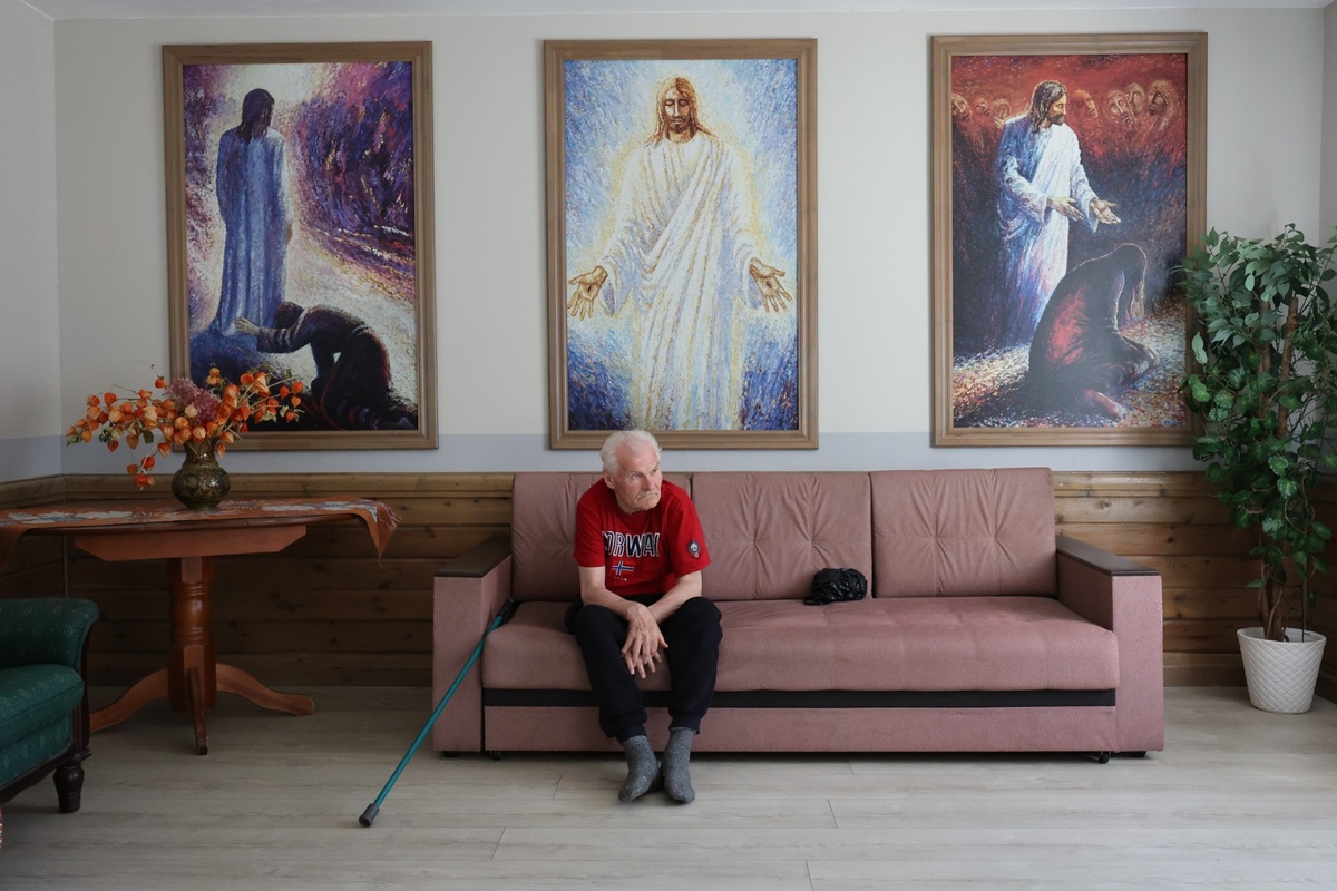 Холл пансионата «Тайцы»