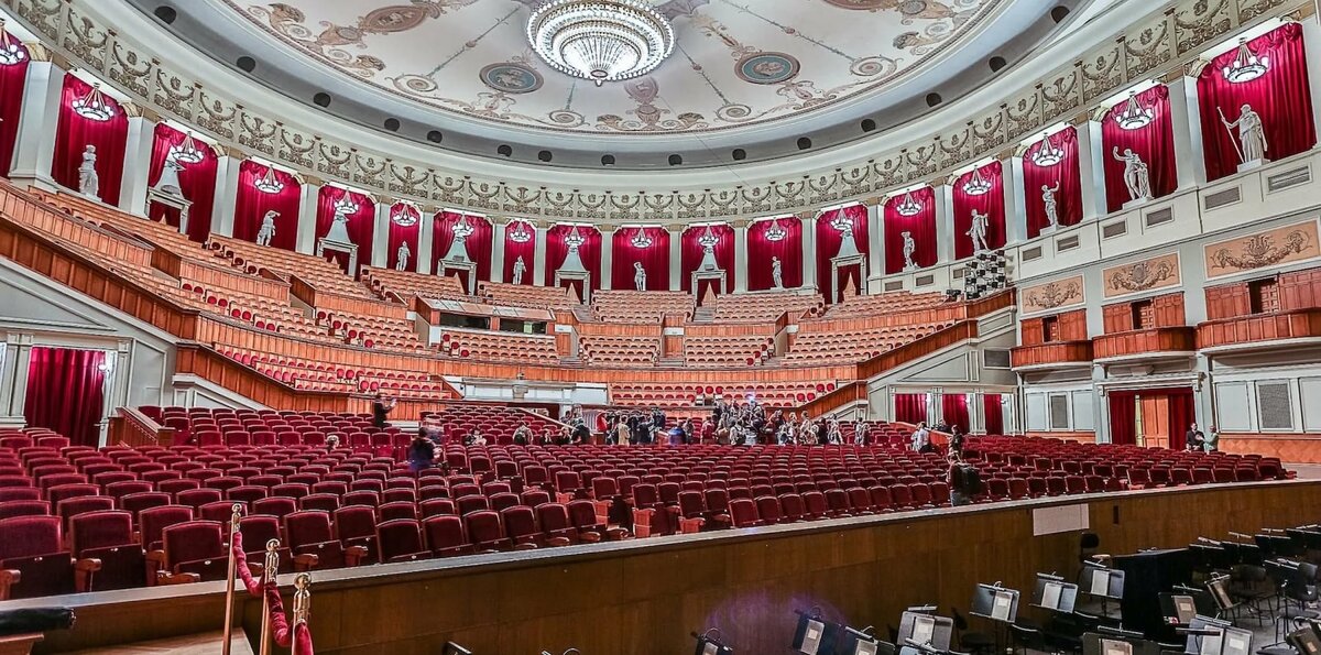 Театр оперы и балета НОВАТ в Новосибирске