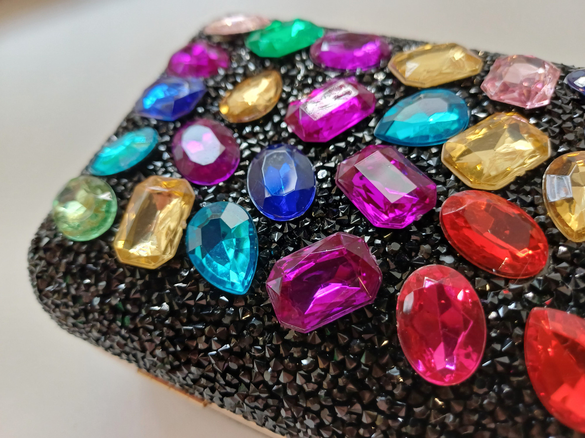 Проданный клатч на авито. Фото автора