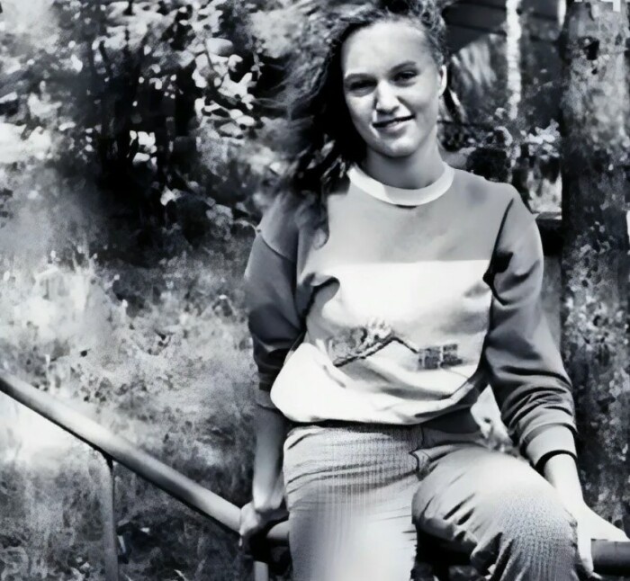 Алла Довлатова в юности.