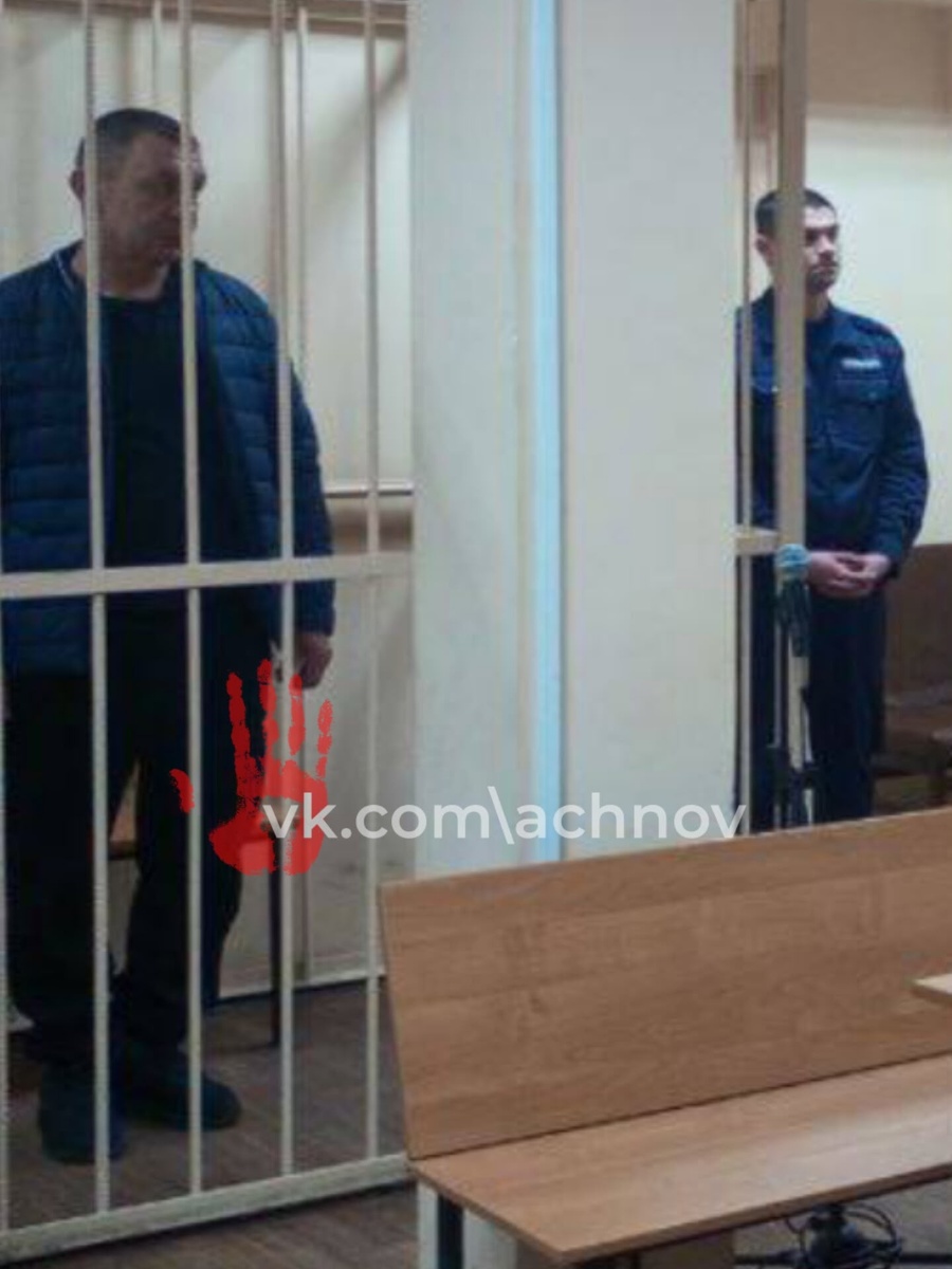 Фото из суда. Ему избирают меру пресечения