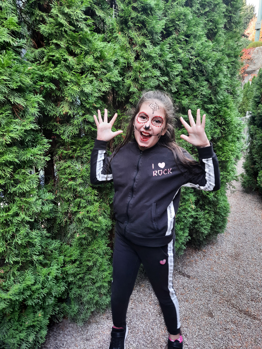 Соня на Хэллоуин 