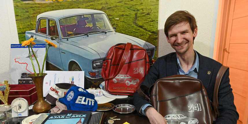    Среди любимых фильмов с «москвичом» у Евгения – "Гонщики" 1972 года с Янковским и Леоновым в главных роляхИгорь Акимов