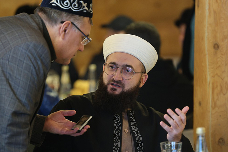    Камиль Самигуллин: «Талгат хазрат — это историческая личность. Пройдут годы, и многие из нас, может быть, даже будут гордиться тем, что когда-то встречались с ним, знали его лично»