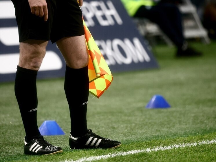     28-летнего арбитра из Нальчика назначили на игру сине-бело-голубых второй раз в карьере. Фото: архив МК в Питере / Дарья Иванова