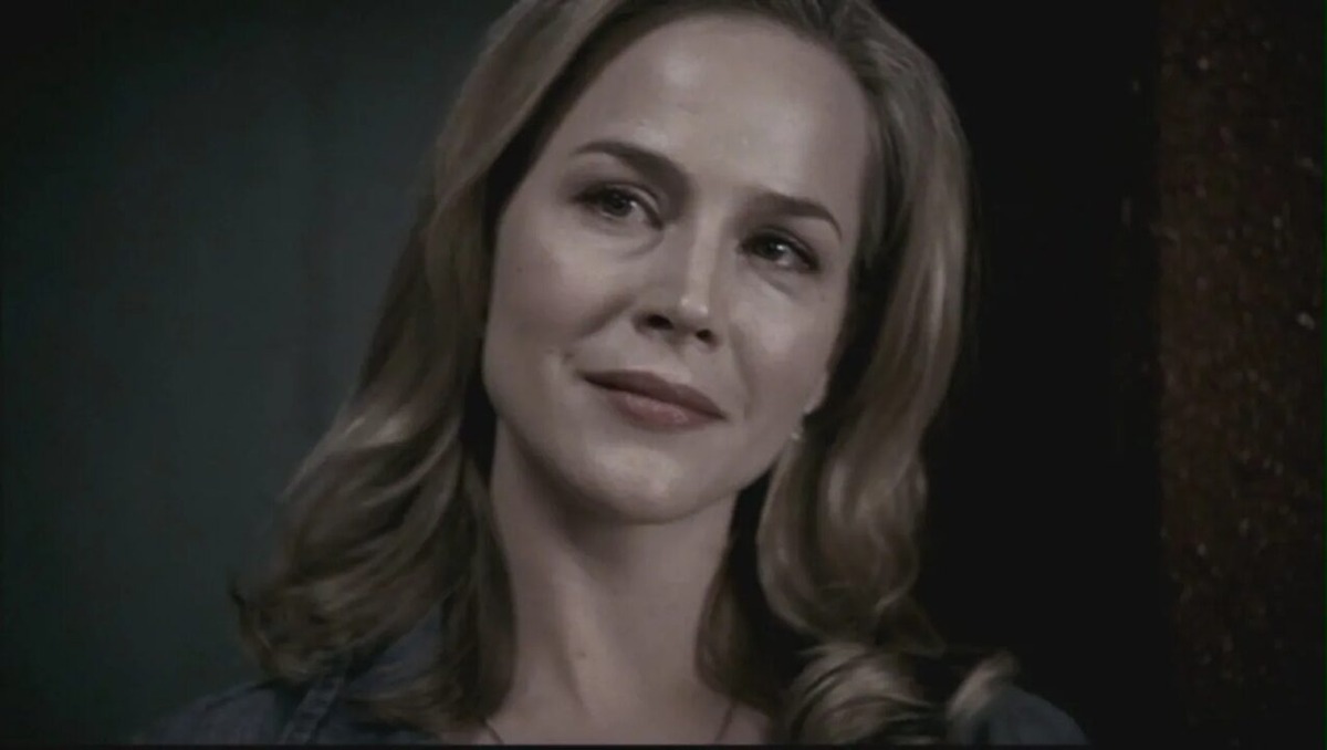 Лейла Рорк - Джули Бенц