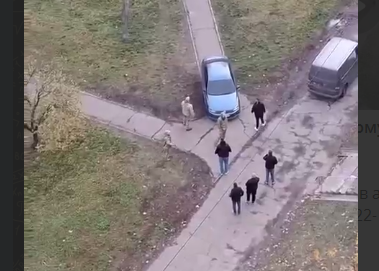    В Киеве сотрудники ТЦК изувечили авто и открыли огонь по гражданским