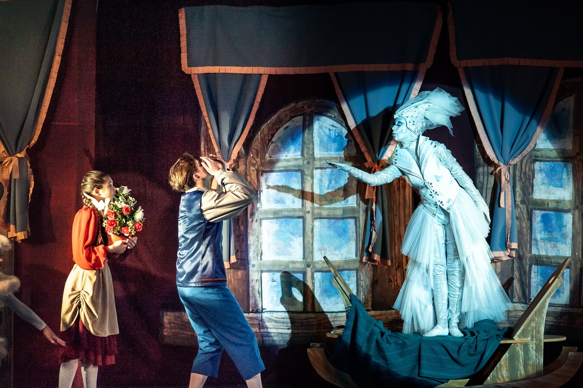 Спектакль «Снежная Королева»
Фото с сайта Крымского ТЮЗа