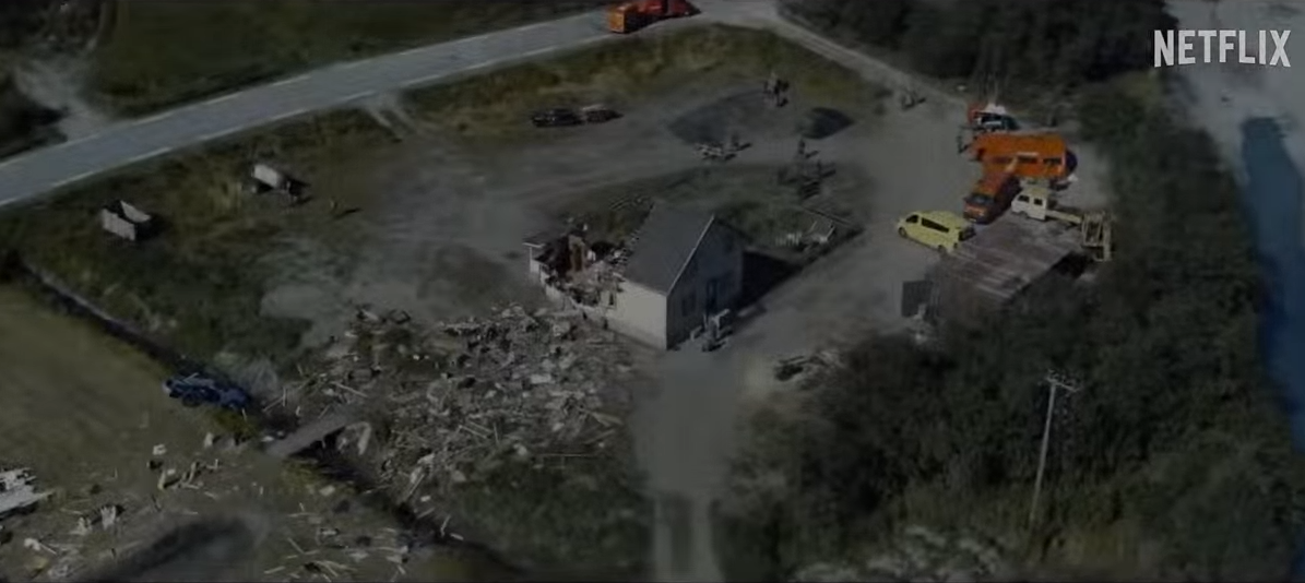 Тролль наступил на чей-то домик (с) Кадр из фильма