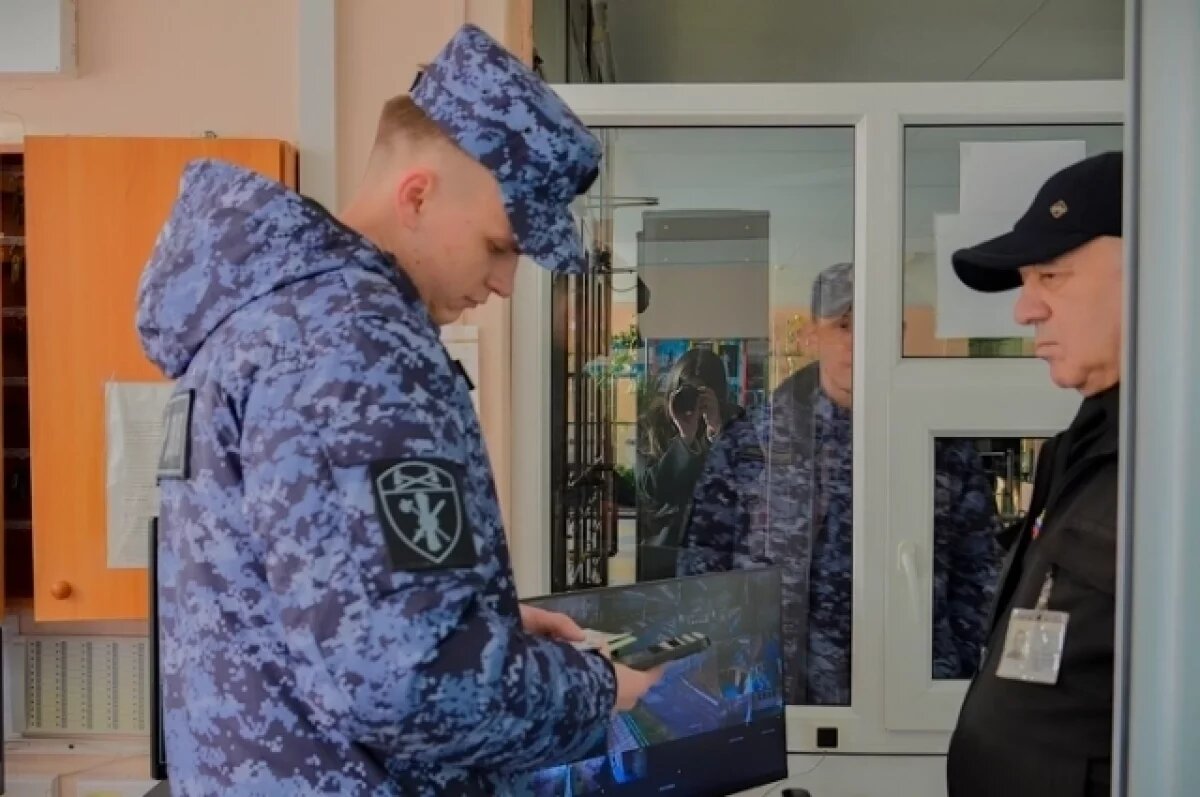    В более 50 школах Пензы Росгвардия проверила охранников