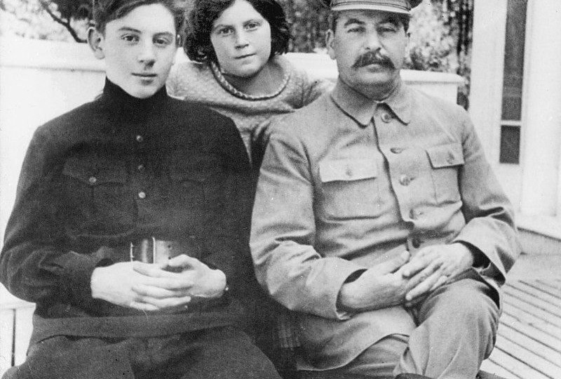 Железный отец: как Сталин воспитывал своих детей