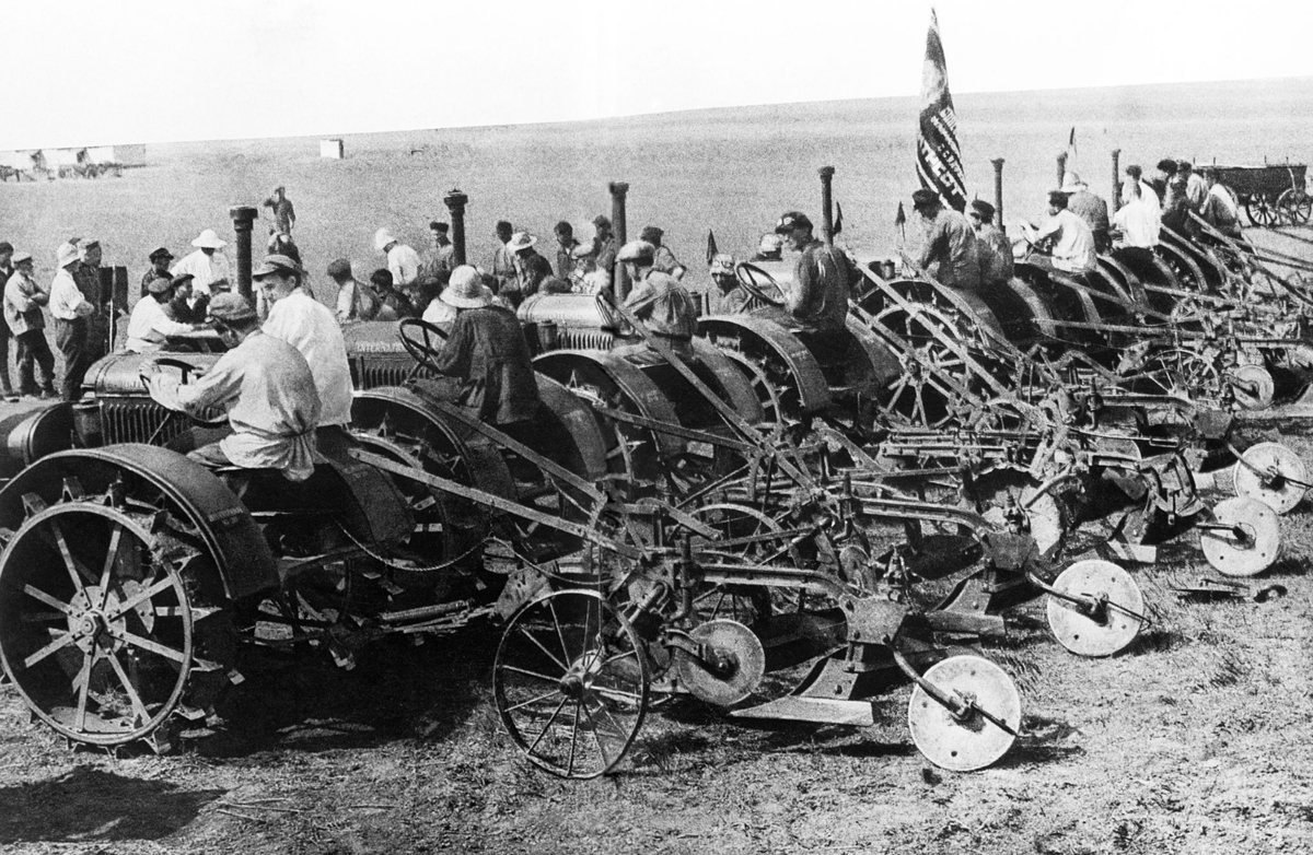 Коллективизация. Источник likerkacinema.ru