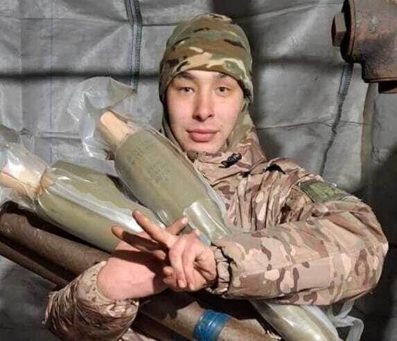 В Башкирии родителям 21-летнего погибшего бойца СВО вручили орден Мужества сына