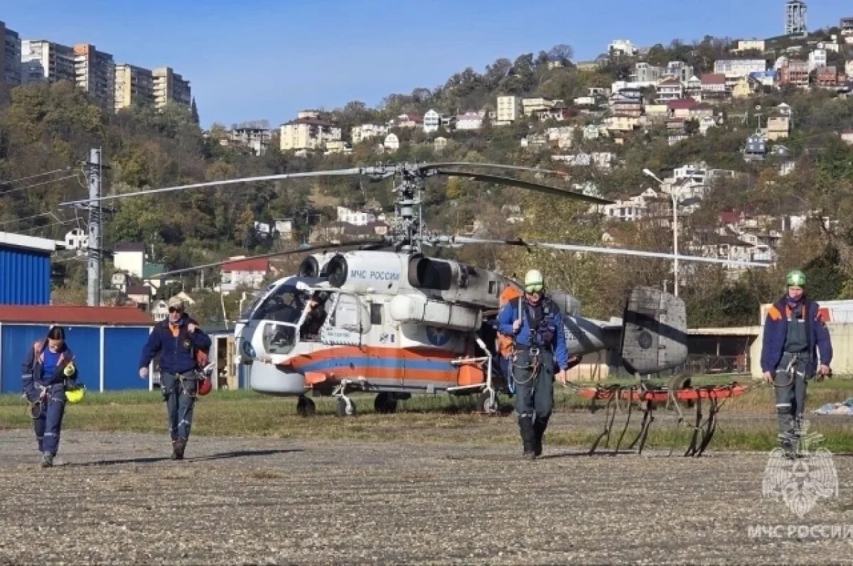    Спасателям на вертолете не удалось найти туриста, пропавшего в горах Адыгеи