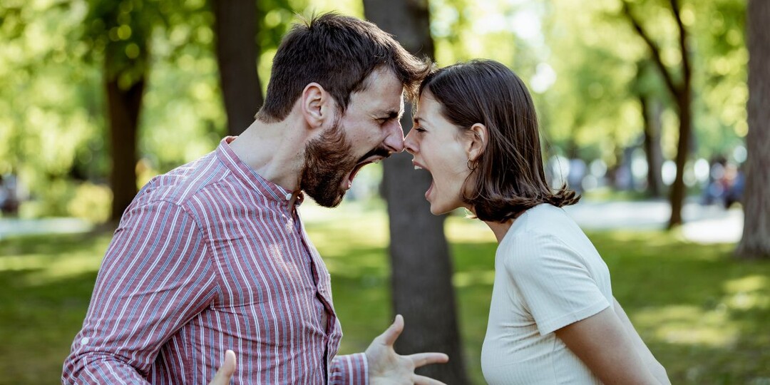 – Котик, ты обещал подарить дом мне! Почему твоя жена еще здесь? – заявила любовница мужа