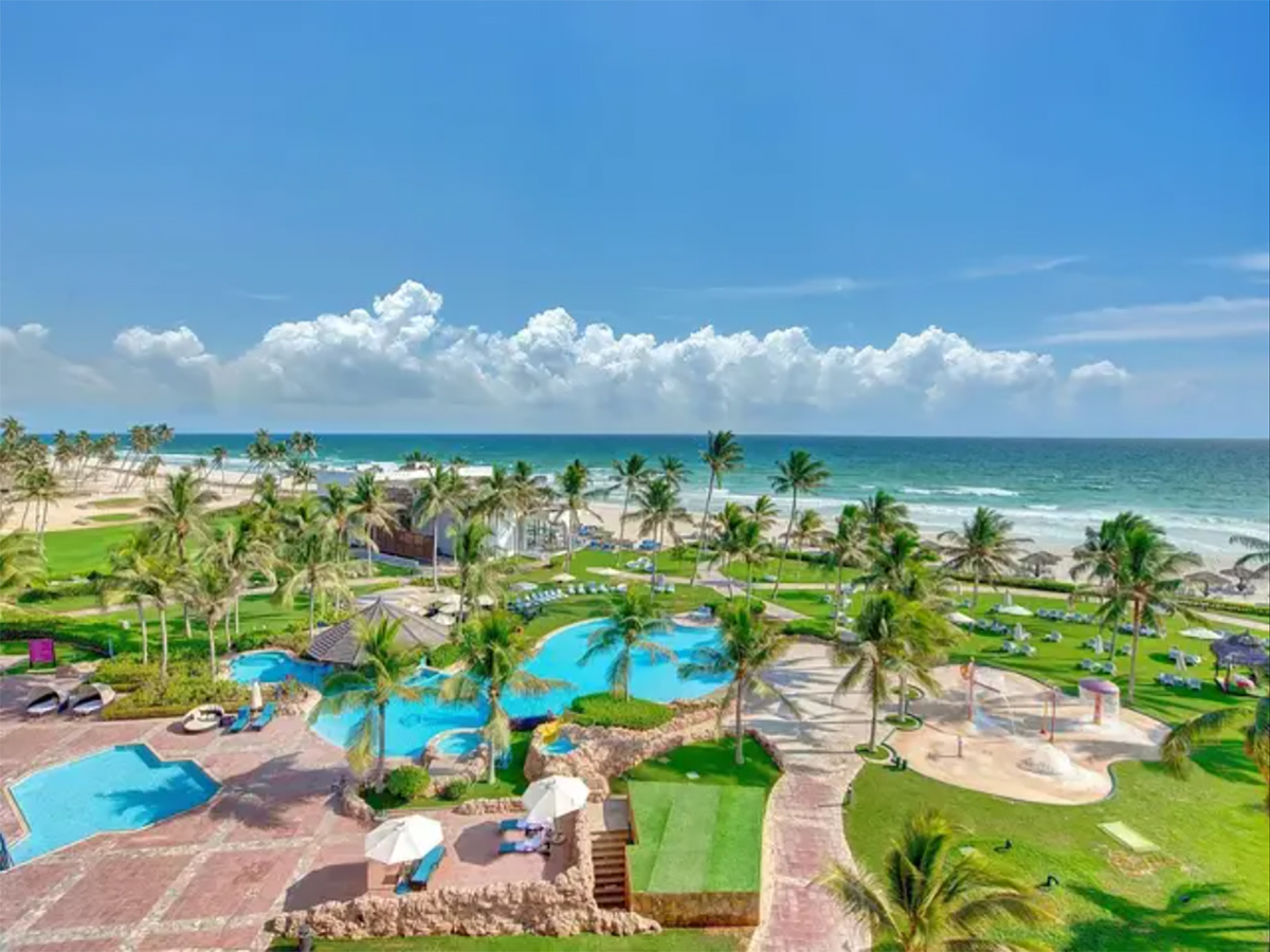 Отель Кроун Плаза (фото с сайта travelata.ru)