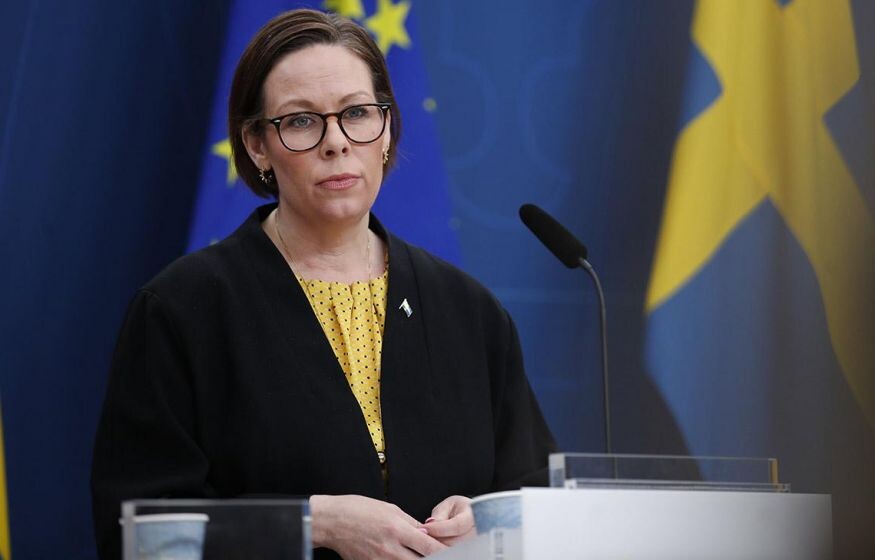    «Долгосрочная финансовая помощь Украине должна "включать механизм компенсации за счет активов РФ"»: Стенергард