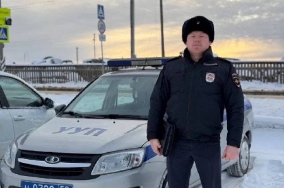    На помощь мужчине пришёл участковый полиции