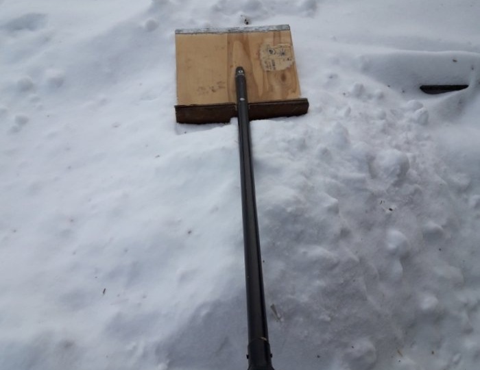 Деревянная лопата для снега своими руками