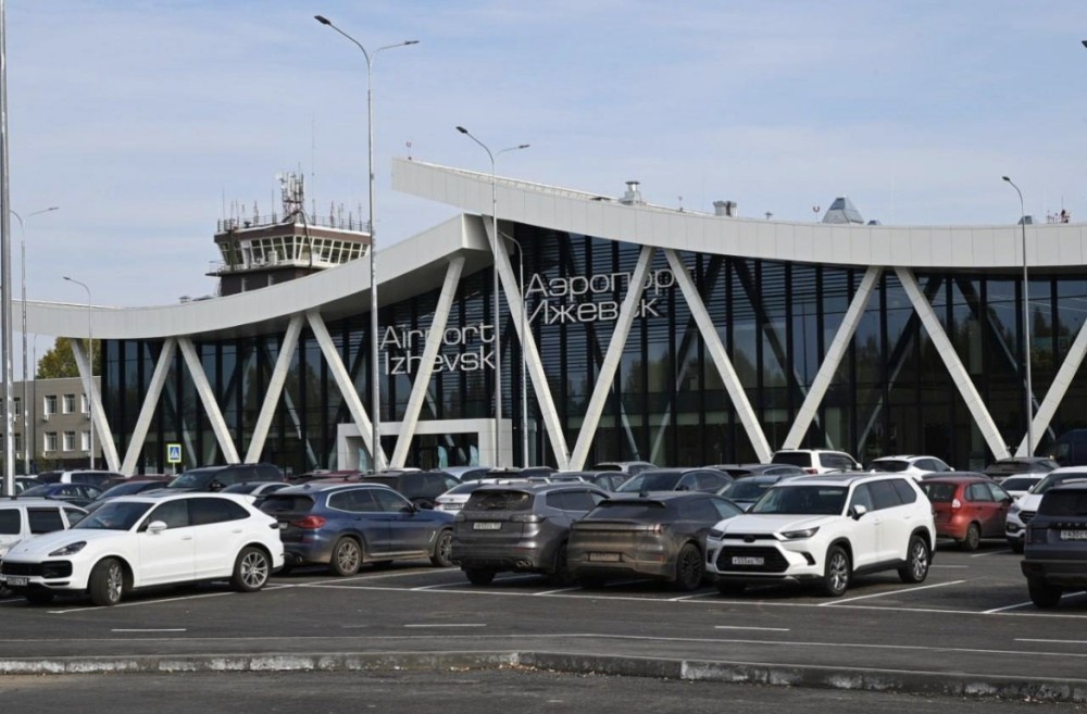    Официальное открытие аэропорта в Ижевске прошло 20 ноября