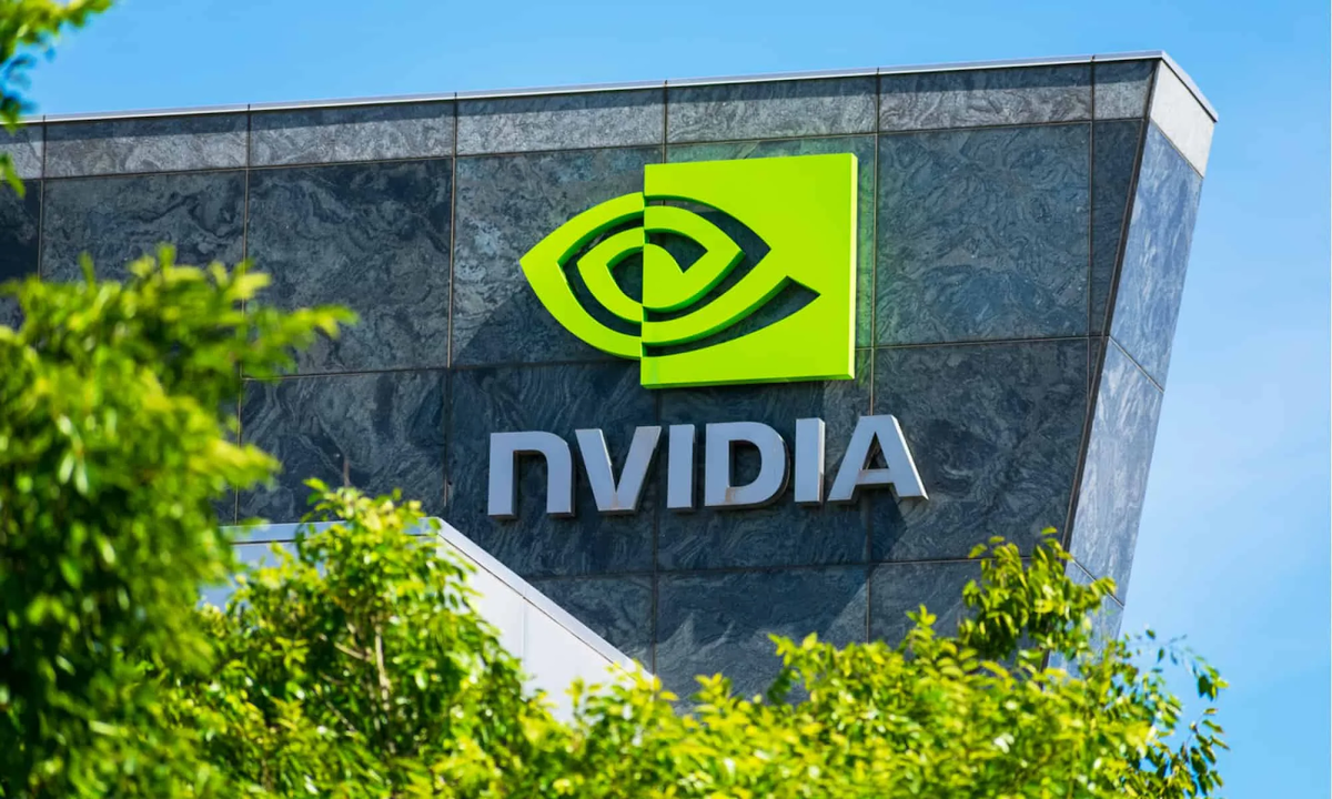 Инвесторы фиксируют мощный рост акций Nvidia после публикации отчёта