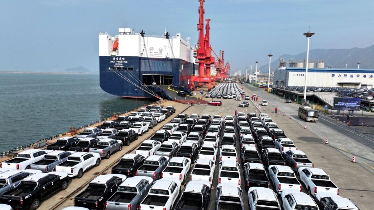 Экспорт китайских автомобилей в порту Ляньюньган в провинции Цзянсу. Фото: VCG/ТАСС