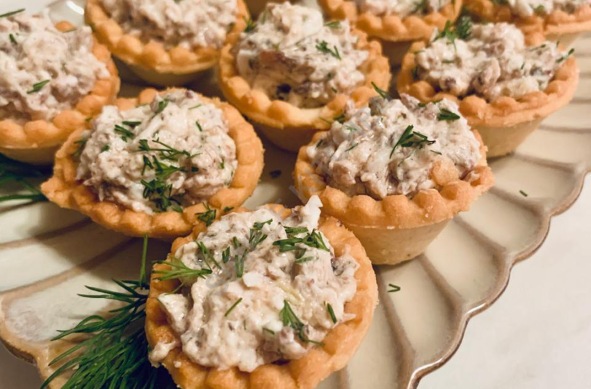 Тарталетки со шпротами. 