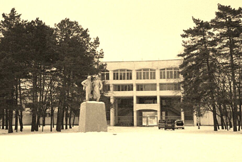    Ворота южной трибуны, по свидетельствам очевидцев, в тот день были закрыты, и толпы болельщиков выходили через восточную. Фото: Commons.wikimedia.org/ Andshel