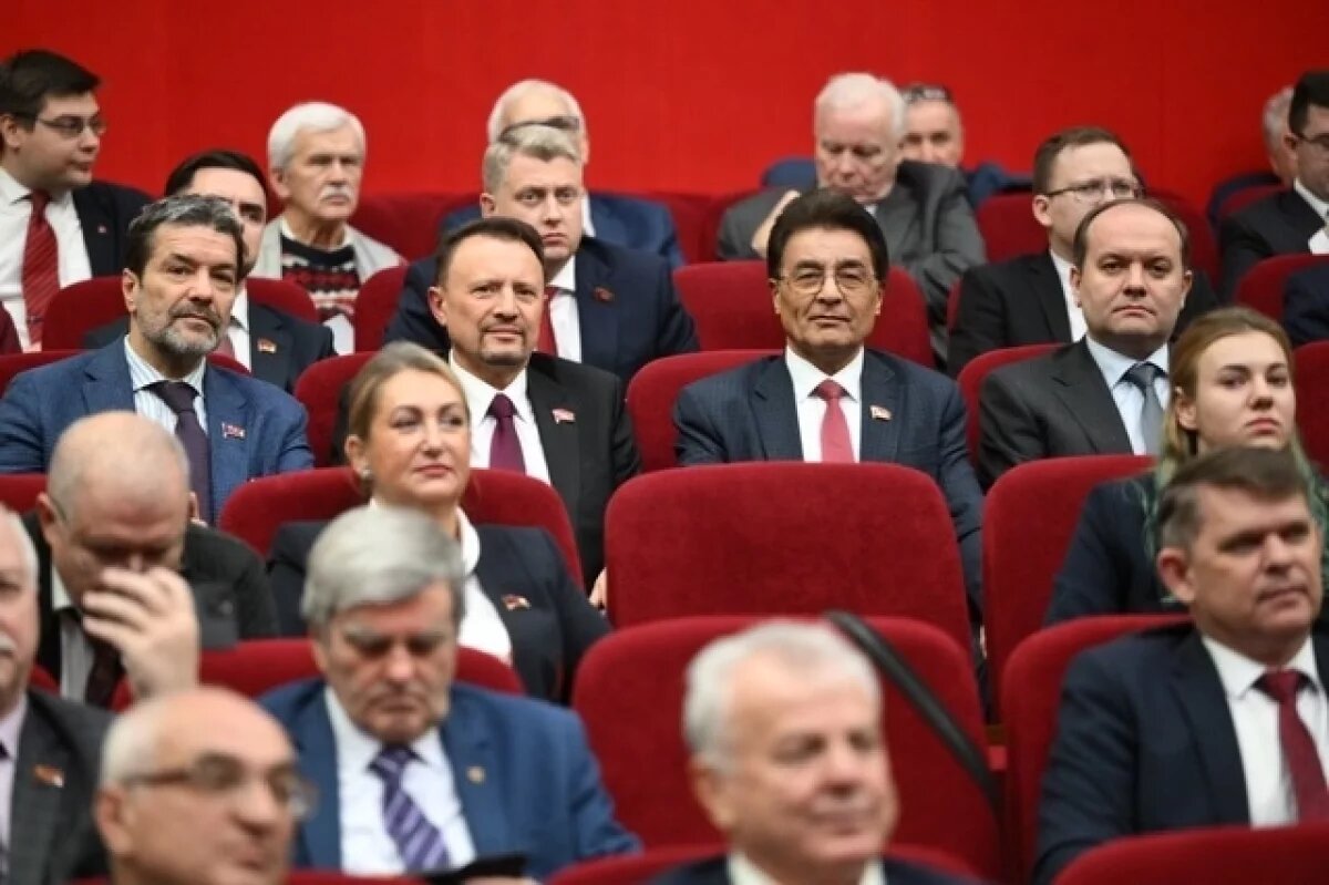    Башкирские коммунисты приняли участие в пленуме ЦК КПРФ в Москве