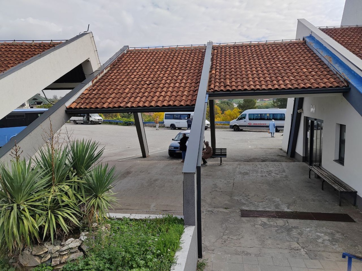 Автовокзал в Топола