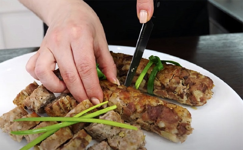 Домашние колбаски без хлопот: идеальный рецепт из фарша для духовки