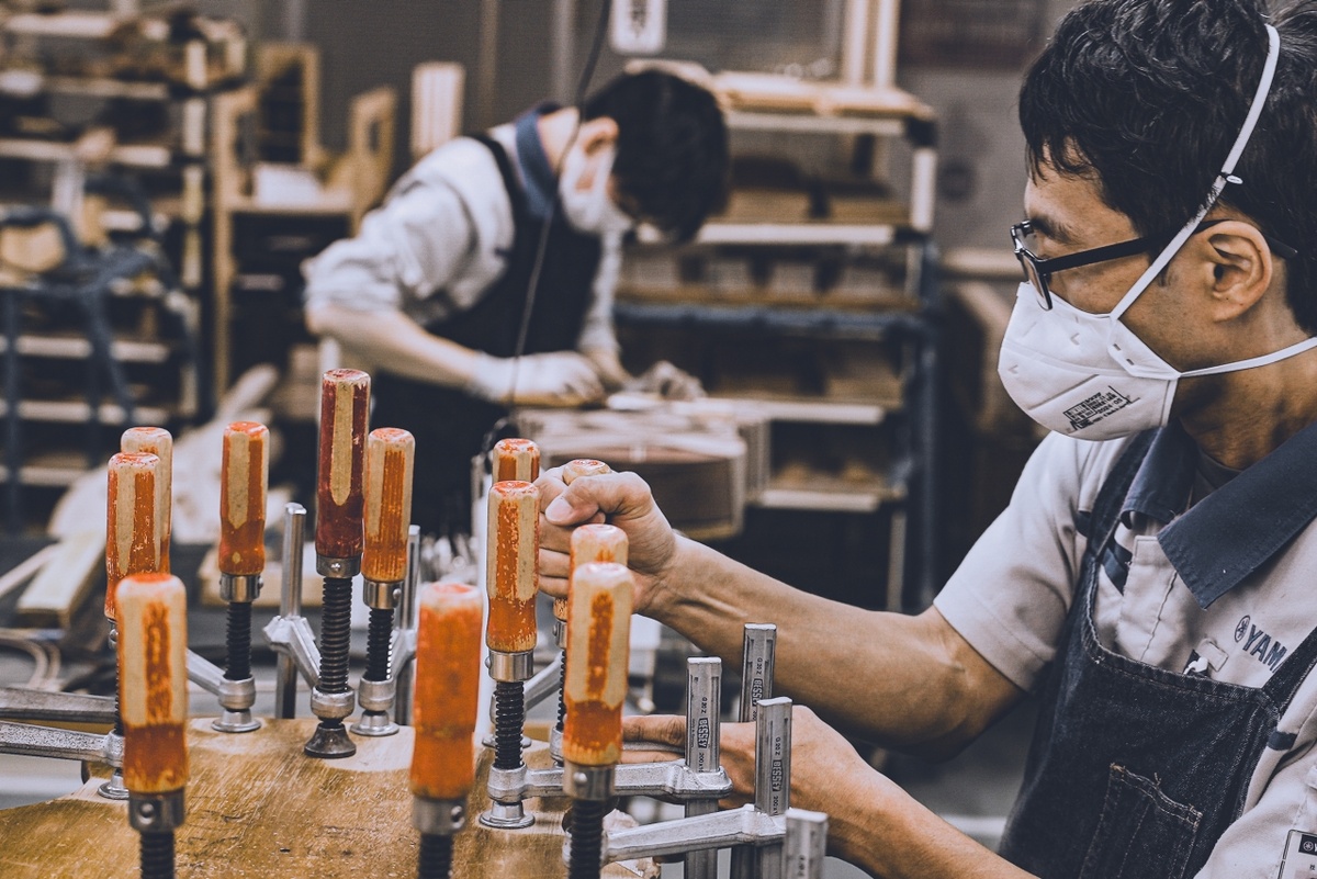 Работа на фабрике гитар Yamaha