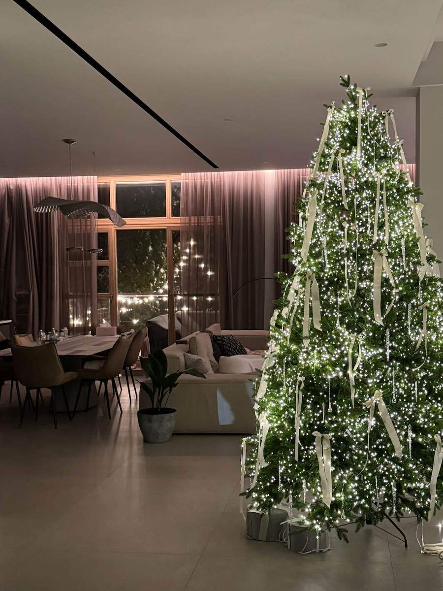 Новогоднее оформление загородного дома