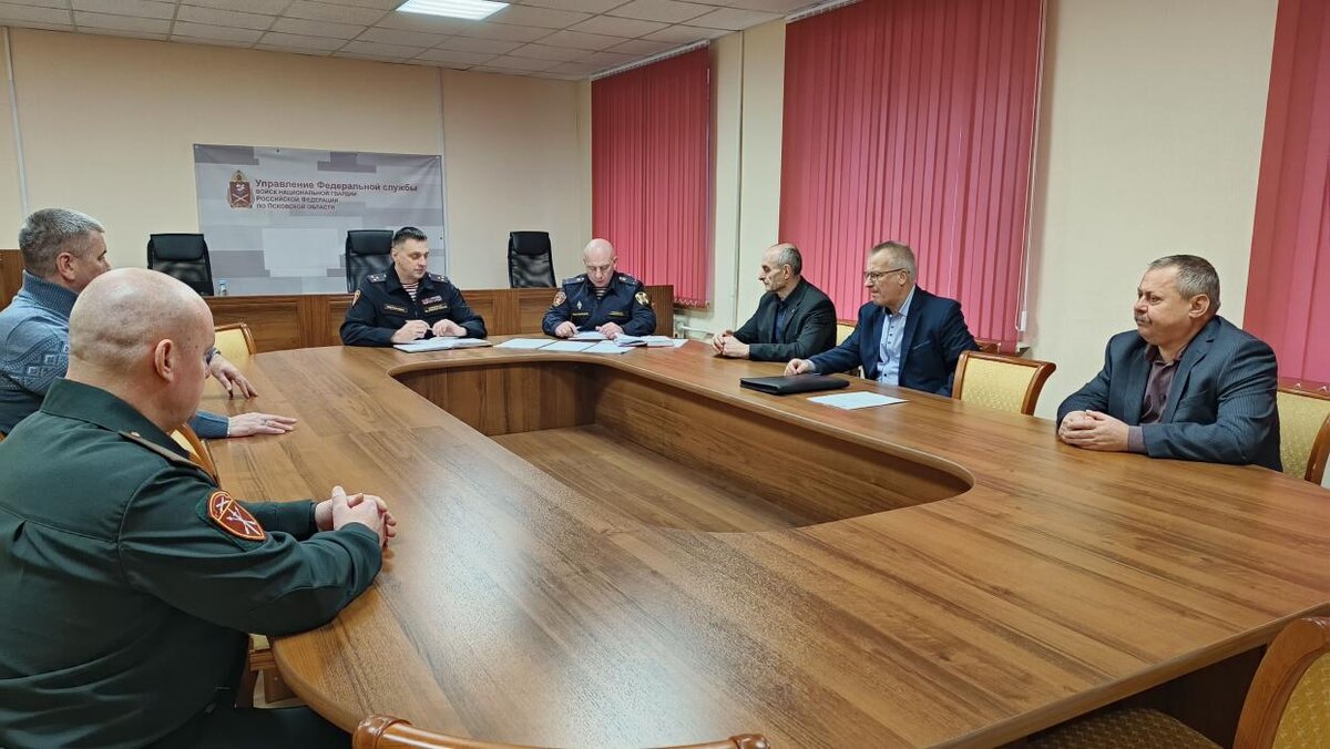 Ветеранов ведомства поздравили в псковском управлении Росгвардии
Фото: пресс-служба Управления Росгвардии по Псковской области