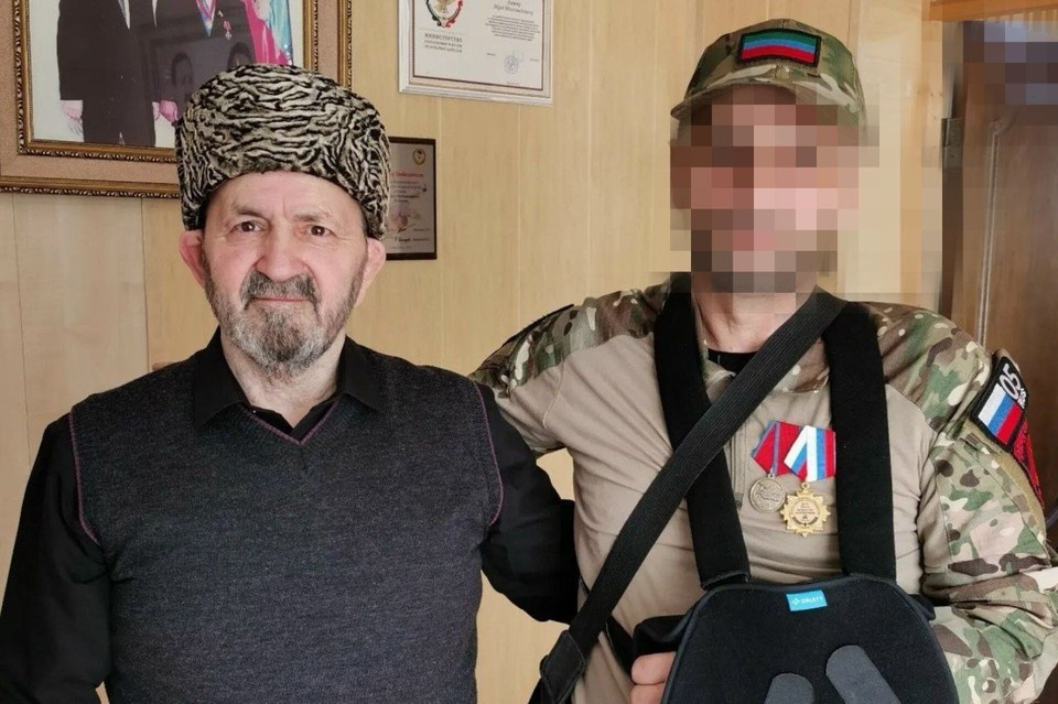    Боец полз ночами, днем скрываясь среди погибших товарищей. Фото: предоставлено пресс-службой администрации Кизляра