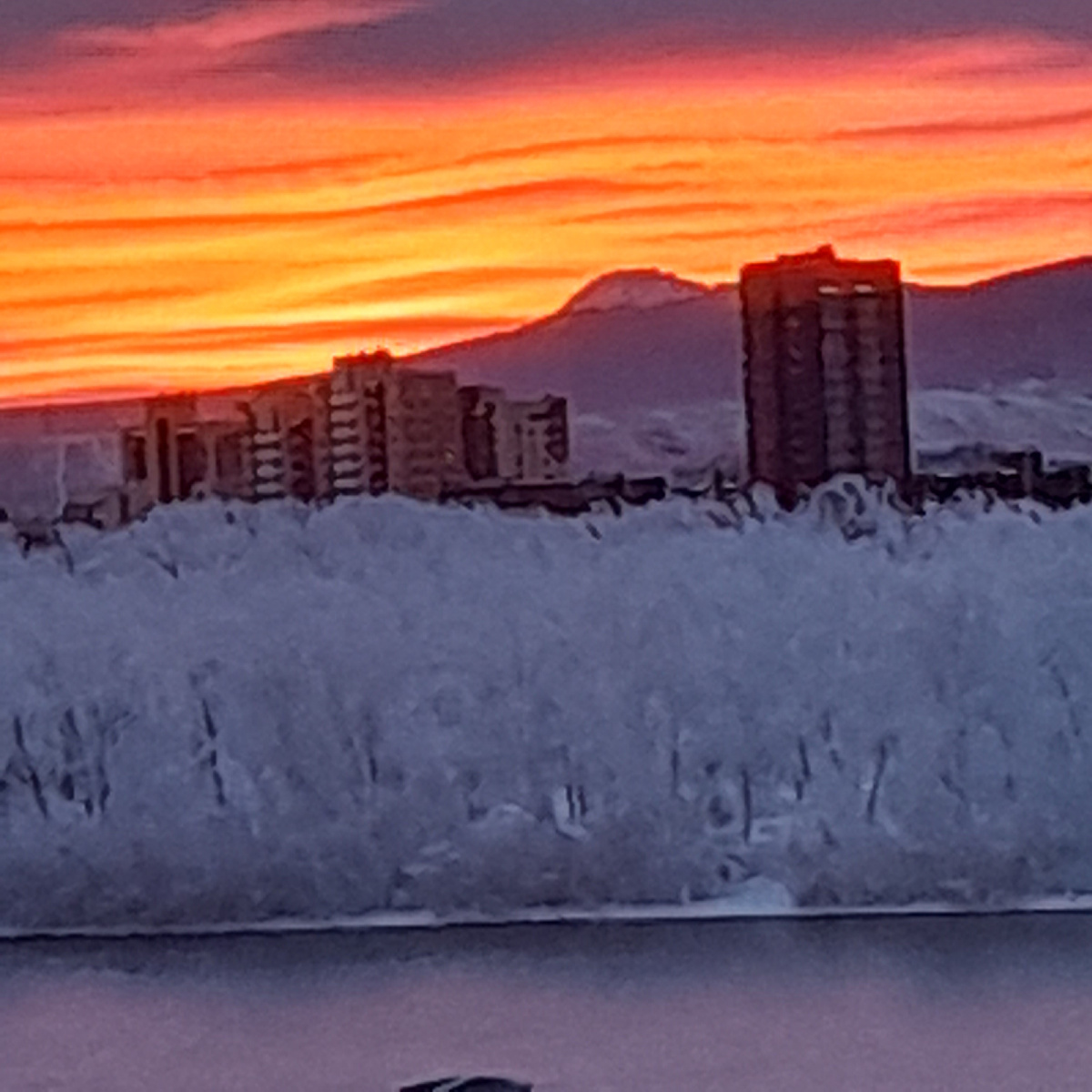 Фото автора.  Сегодняшний рассвет над Енисеем