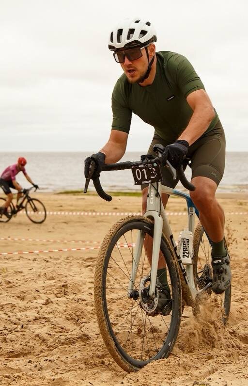 Кросс на берегу озера Ильмень