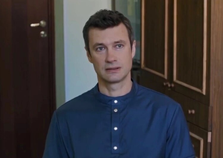    Владимир Колганов в фильме «Зовите Ермолова!-3», 2024 г. Фото: Кадр видео